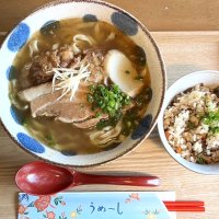 茂原銘産品に認定されたパーラーくっくるがーのミックスそば（茂原商議所提供）