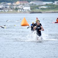 館山わかしおトライアスロン　海、基地舞台１０９０人熱戦