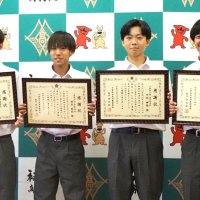 「いつも余計なことしかしてないけど…」　絡まれていた女性を救った高校生４人の感想に絶賛の嵐　「カッコ良すぎる」「名言！」【急上昇ニュースのウラ】