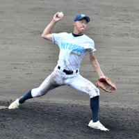 捕手転向の主将マウンドへ　納得のピッチングで三振　松戸国際・坂本　　第１０６回全国高校野球　千葉大会　第３日
