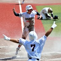木更津総合、耐えて歓喜　「一人も見捨てない」主将の下団結　第１０６回全国高校野球　千葉大会　最終日