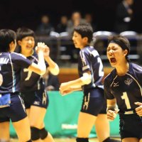 柏井高時代の関（右）＝２０１７年、県総合ＳＣ体育館
