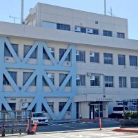 男性はねられ重体　成田、過失傷害容疑で公務員逮捕