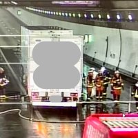 【速報】アクアラインのトンネル内で車両火災　上下線通行止め　３台の交通事故か