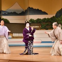 ７０年の思い込め寛園さん熱演　地元香取で日本舞踊会