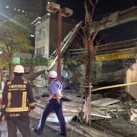 【速報】解体中建物で足場崩れる　千葉市中央区、突然「ガシャーンと音」