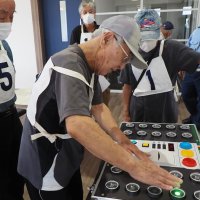 ゲーム感覚で運転技術確認　高齢者交通安全教室