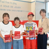 各部門の優勝者で（左から）連弾の斎藤心さんと環菜さん、高尾さん、梅津さん