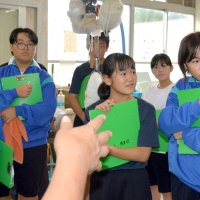 海洋教育に興味津々　御宿中１生、種苗生産や循環農法学ぶ　大原高と初コラボ