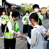 高校生が祭り会場巡回　香取署企画　警察官の仕事体験