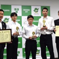 小寺さんら３人に市長賞　陸上男子１００メートル日本中学新記録　全国高校総体ボクシングＶ　ウェルター級中崎さん　フライ級片岡さん　習志野　目標は４年後のロス五輪
