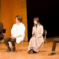 成田空港を題材にした短編映画を撮影したＹｕｋｉ　Ｓａｉｔｏ監督（左）をはじめ成田市にゆかりある俳優や作曲家らが対談