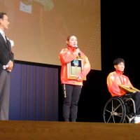 ９０周年、著名人ら祝福　名誉市民、栄誉賞表彰も　市川市で記念式典
