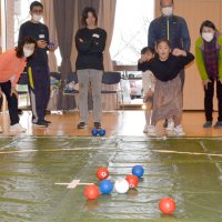 市民らボッチャ体験　投げて転がし一喜一憂　いすみ