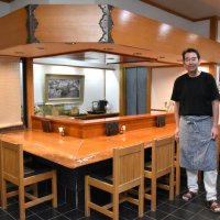 以前の雰囲気を残して改装した店内