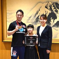 ベンチプレス世界記録樹立　「自分との戦い」魅力語る　千葉市の高橋選手、市役所訪問