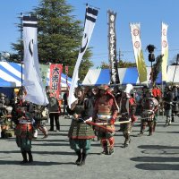 千葉氏祭礼、盛大に再現　仮装行列や火縄銃演舞も　酒々井、ふるさとまつりと同時開催　