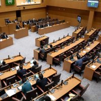 千葉市議会で異例事態、過半数空席の一般質問　「請願偽造」で辞職勧告受けた議員が登壇し　【動画あり】