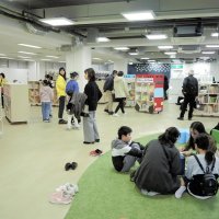 柏の子育て支援拠点ＴｅＴｏＴｅ　１９日全面オープン　児童向け本５０００冊、中高生に居場所も