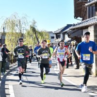 歴史情緒漂う町並み快走　全国から４０００人、森脇健児さんも　香取小江戸マラソン