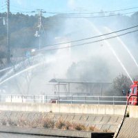 いすみで住宅火災、１人けが