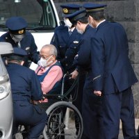 柏夫婦殺害事件後の住宅全焼　放火容疑で７７歳送検