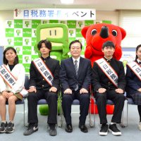コンクール入賞小中生が一日署長　千葉西税務署