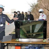 橋裏配管をドローン点検　千葉市で実証実験　人手、コスト削減に期待