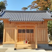 再建された三嶋神社の社殿（再建委提供）
