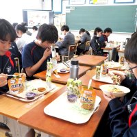 非常食味わい備え　小中学で「防災給食」提供　木更津　【東日本大震災１４年】