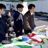 伝統の六斎市ＰＲ　茂原　高校生が新商品販売