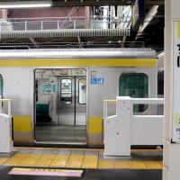 ＪＲ千葉駅にホームドア　市内初　西千葉駅、幕張駅も２０２５年度設置へ