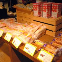 全国から集められた多彩なパン