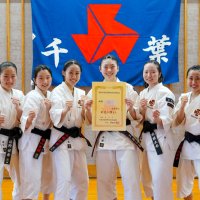 女子団体演武優勝の志学館Ａ
