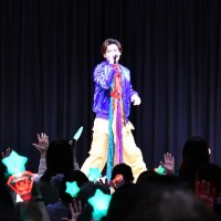 みんなの賑わい交流拠点コンパスでミニライブを行い、会場は熱気に包まれた＝香取市
