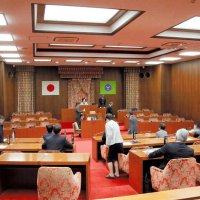 多古町議会の議長選、計２６回なお決まらず　勢力拮抗、あきれる町民　学識者「反省し話し合いを」