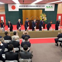 成田空港強化、本格工事　滑走路新設・延伸　年間発着５０万回へ