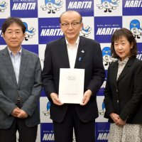 成田宿泊税　「福岡方式」最大１５０円　有識者報告　導入に市長前向き