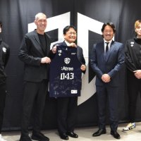 次は１部チャンピオン　Ｂ２初優勝　アルティーリ千葉　市役所で悲願達成に笑顔
