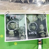 中学時代の長嶋茂雄さん（左）と、同級生の村瀬照夫さん＝３日、佐倉市の二番町房州屋