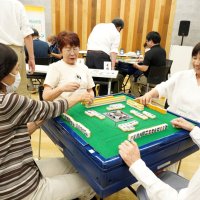 世代超え卓囲み交流　旭で健康マージャン大会