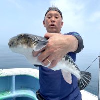 鹿島沖でゲットしたフグ（写真は「幸栄丸」提供）