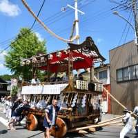 荘厳、山車４台引き回し　繁栄願う「しいかご舞」も　多古祇園祭開幕
