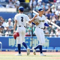 下級生投手、思い継ぐ　２年・池田拓と１年・神永　中央学院　第１０７回全国高校野球　千葉大会　第１４日