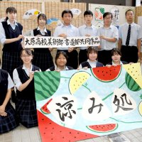 アートでひんやり　大原高生が市役所「涼み処」彩る　いすみ