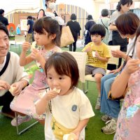 市原市産フルーツ魅力知って　即売や試食が人気　アリオ市原でフェス