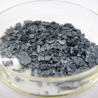 Ｋ＆Ｏヨウ素が製造したフレーク品のヨウ素（同社提供）