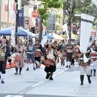 【写真複数あり】千葉の親子三代夏祭り　武者行列、よさこい熱気　威勢よくみこし渡御