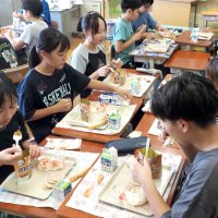 木更津の小中学校、給食に非常食　「救給カレー」で防災意識