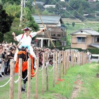 流鏑馬でコメ豊凶占う　矢に歓声、来年は「平年並み」　鴨川・吉保八幡神社
